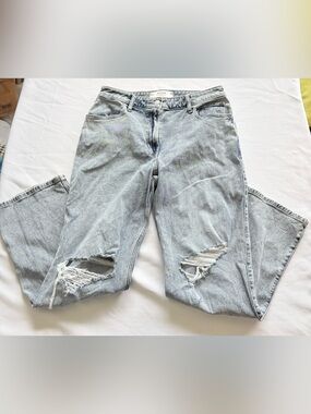 Hollister Light Blue Ultra High-Rise Dad Jeans